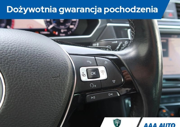 Volkswagen Tiguan cena 95000 przebieg: 115242, rok produkcji 2017 z Skała małe 326